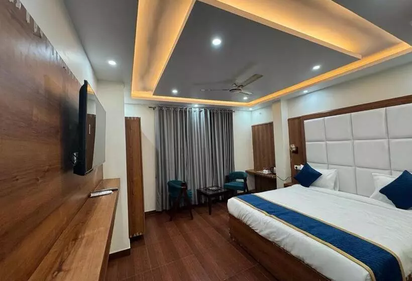 ホテル Swaransh By Prakshi Hospitality