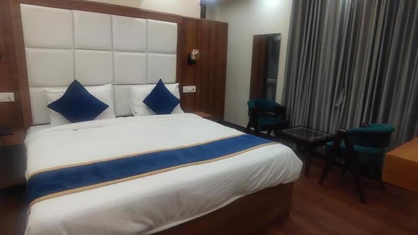 Отель Swaransh By Prakshi Hospitality