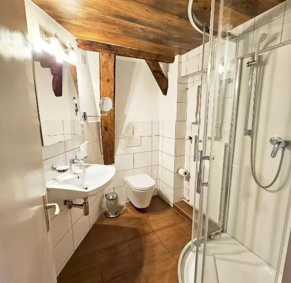 Hotelli Taverne Zur Linde