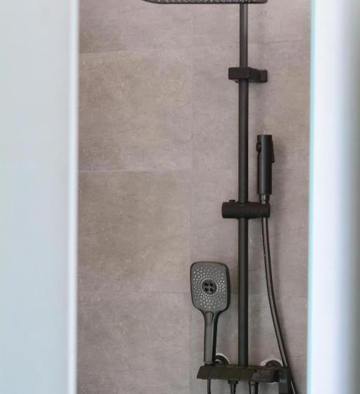 هتل The Ark Paradio Lodge