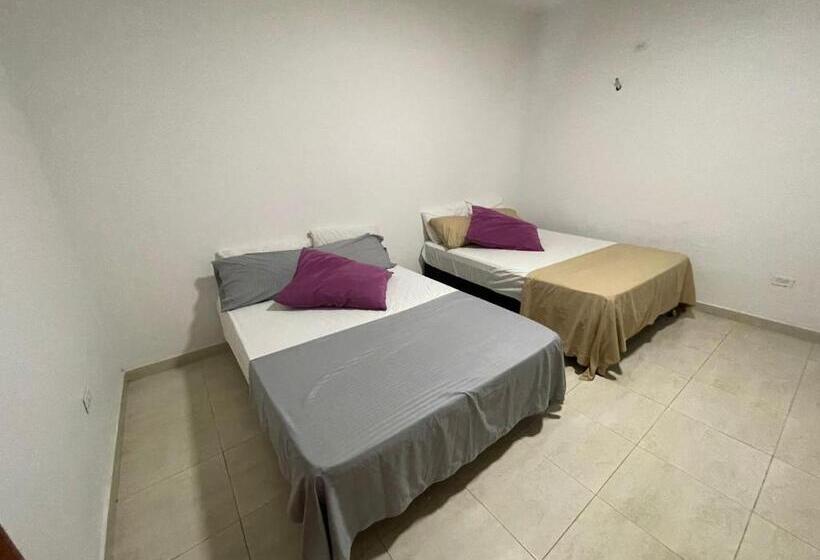 پانسیون Alojamiento Isabel