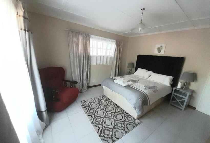 پانسیون The Villa