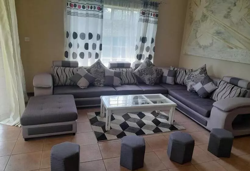 پانسیون The Villa