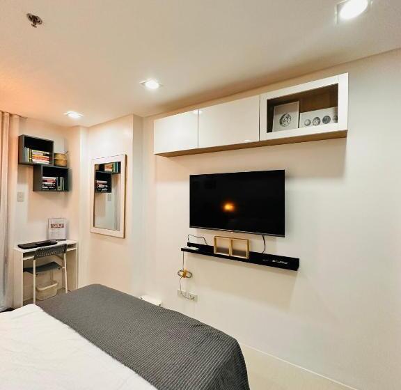 Primo Condo Studio Type   One Pontefino Tower