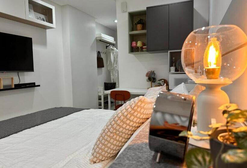 Primo Condo Studio Type   One Pontefino Tower