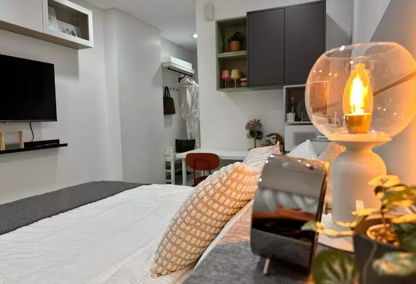 Primo Condo Studio Type   One Pontefino Tower