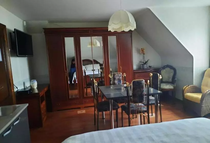 Aamiaismajoitus (B&B) Logies