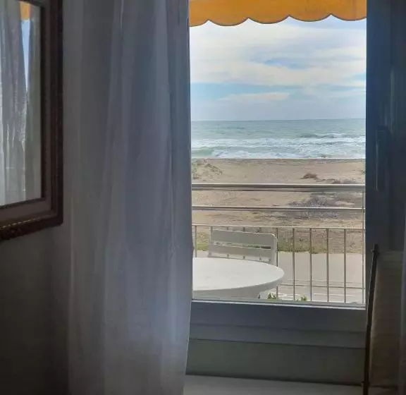 هتل Beach Front Room Not A