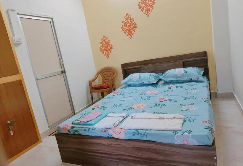 فندق Homestay Urmil Basant