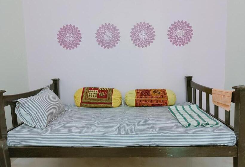 فندق Homestay Urmil Basant