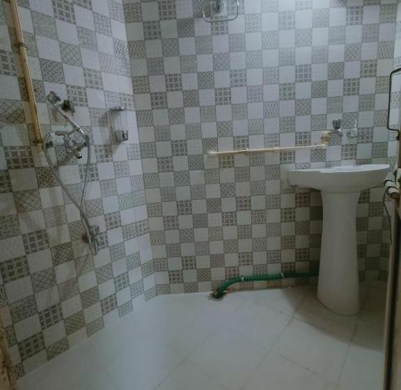 فندق Homestay Urmil Basant