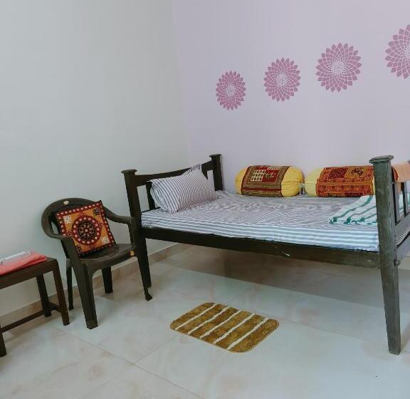 فندق Homestay Urmil Basant