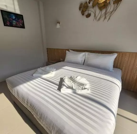 Hotelli Sasi Pool Villa Phuket