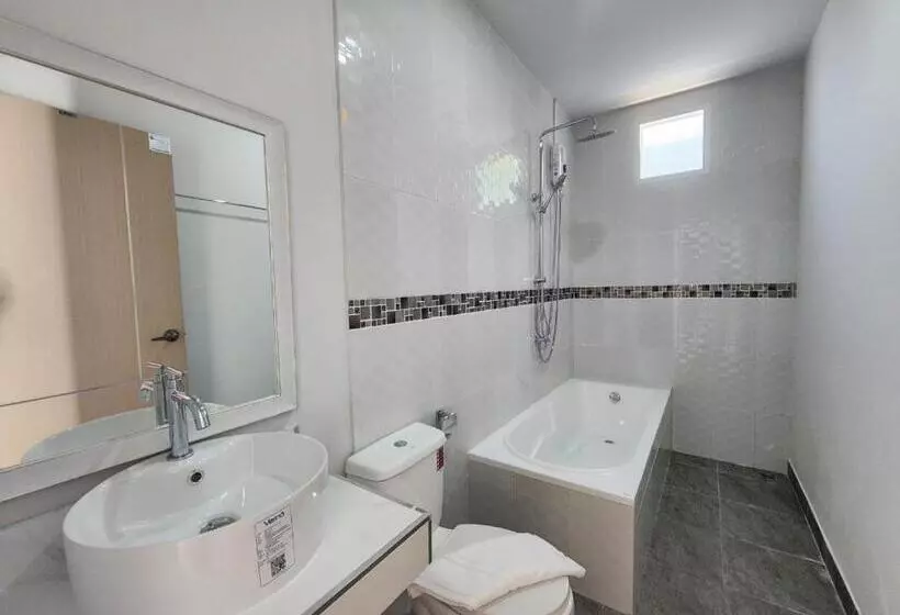 Hotelli Sasi Pool Villa Phuket