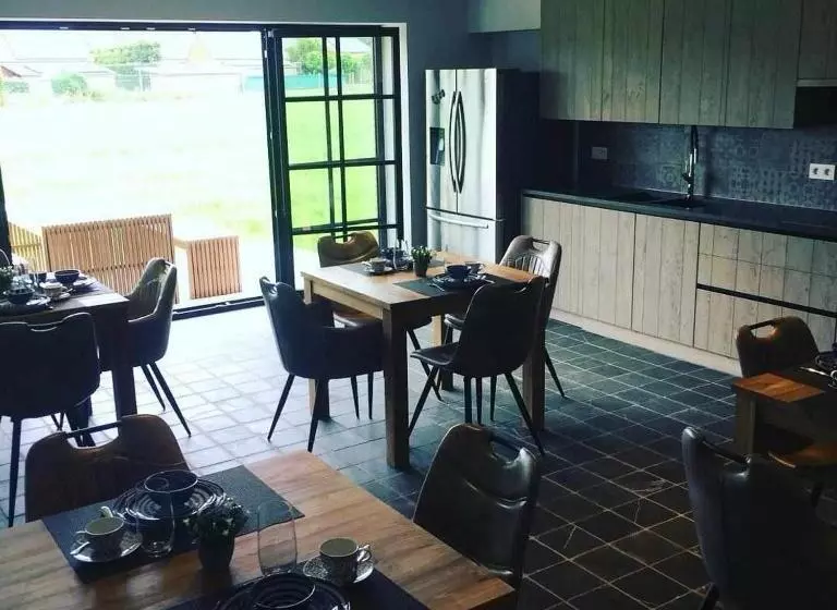 ホテル Vakantiewoning De Worfthoeve