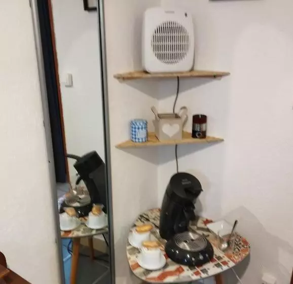 ペンション Chambre Agréable Au Fond Du Jardin