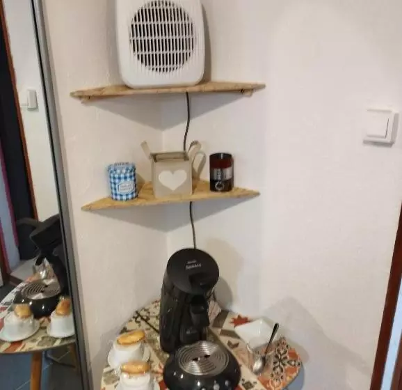 ペンション Chambre Agréable Au Fond Du Jardin