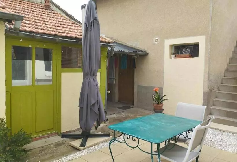 ペンション Chambre Agréable Au Fond Du Jardin