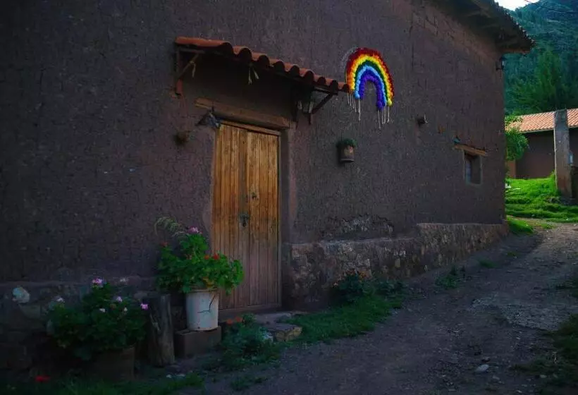 پانسیون Qori Sonqo