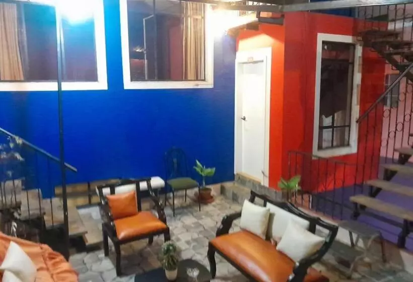 Majatalo Hostal California Star Quito