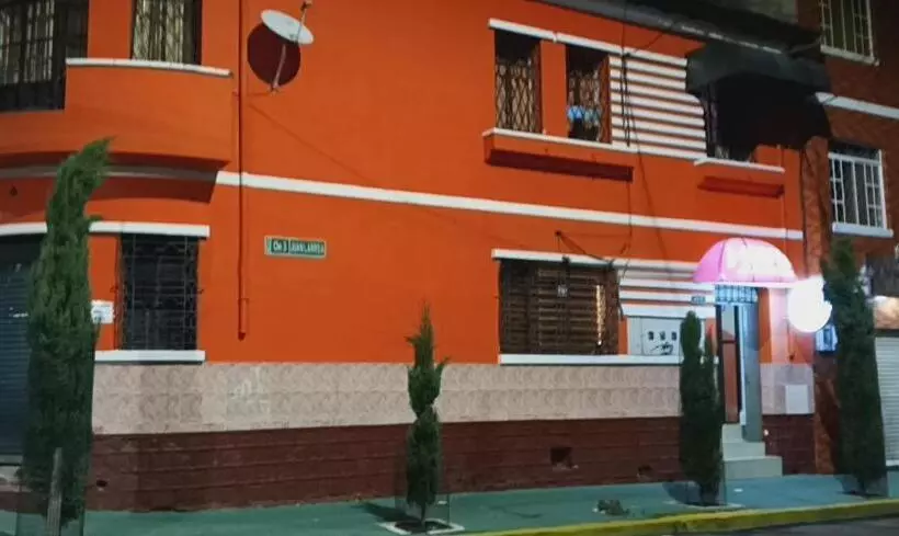 Majatalo Hostal California Star Quito