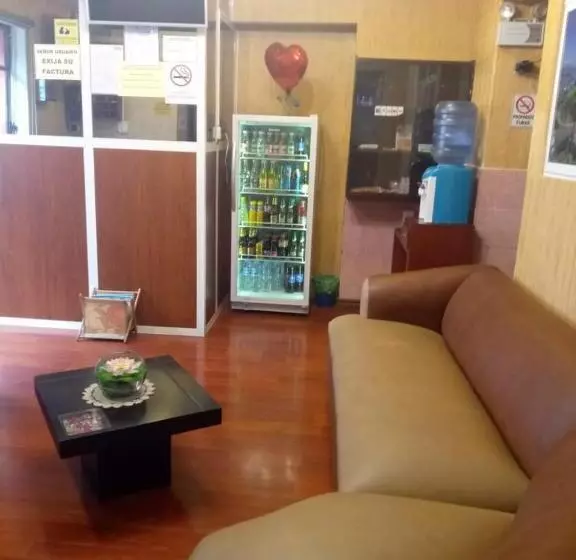 Majatalo Hostal California Star Quito