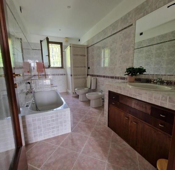 بنسيون L Oasi Amena   Camera Pesca