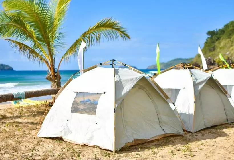 リゾートホテル El Nido Watersports And Adventures Beach Camp
