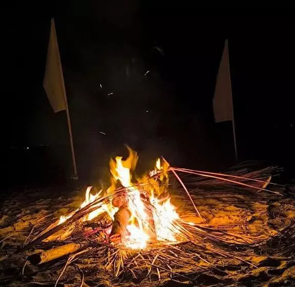 リゾートホテル El Nido Watersports And Adventures Beach Camp