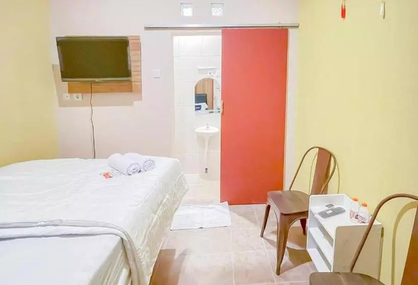 Urbanview Hotel Sany Cirebon