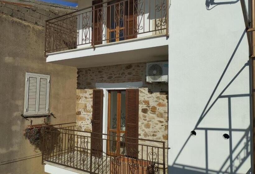 B&b Il Castello .con Balcone Vista Mare