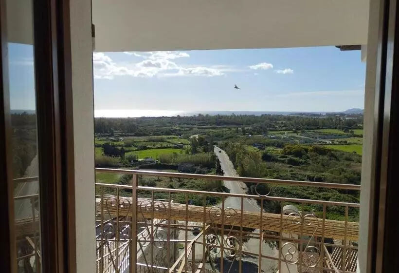 B&b Il Castello .con Balcone Vista Mare