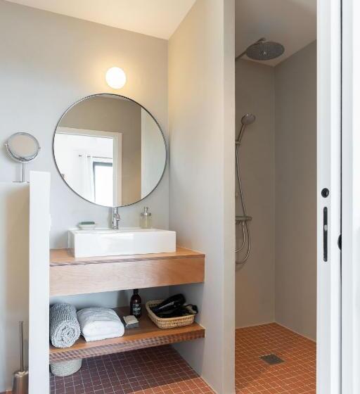 ベッドアンドブレックファースト Les Cactus Bleus