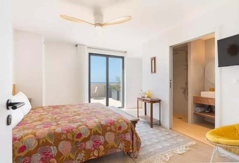 Aamiaismajoitus (B&B) Les Cactus Bleus