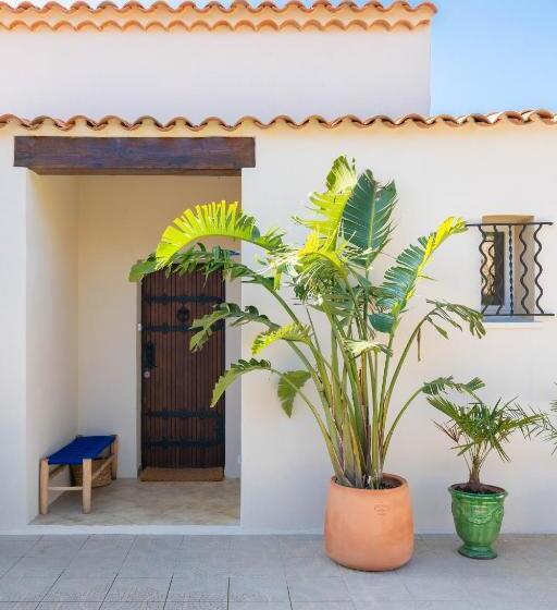 ベッドアンドブレックファースト Les Cactus Bleus