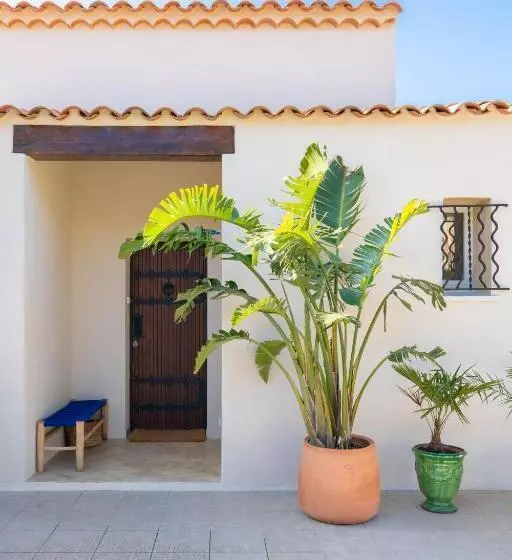 Aamiaismajoitus (B&B) Les Cactus Bleus