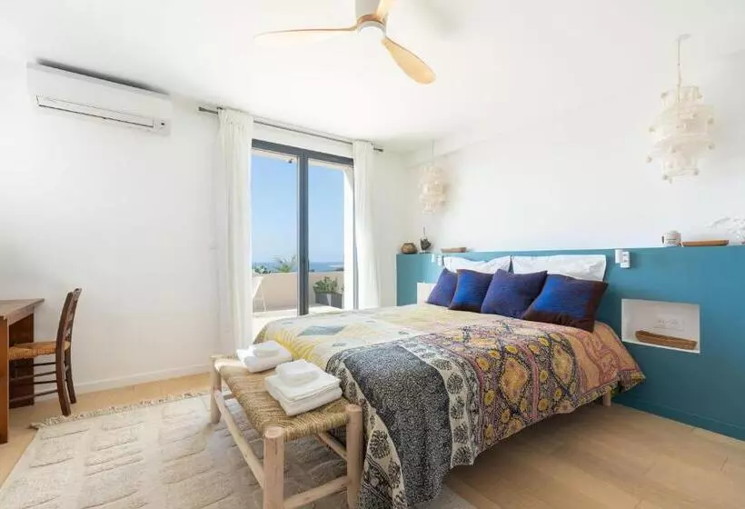 Aamiaismajoitus (B&B) Les Cactus Bleus