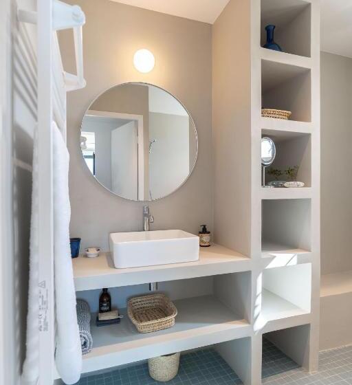 ベッドアンドブレックファースト Les Cactus Bleus