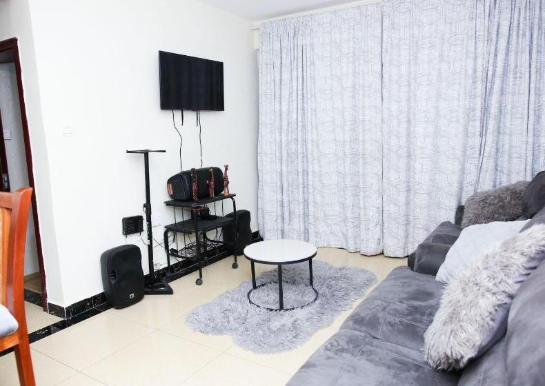 تختخواب و صبحانه Odyssey Homes