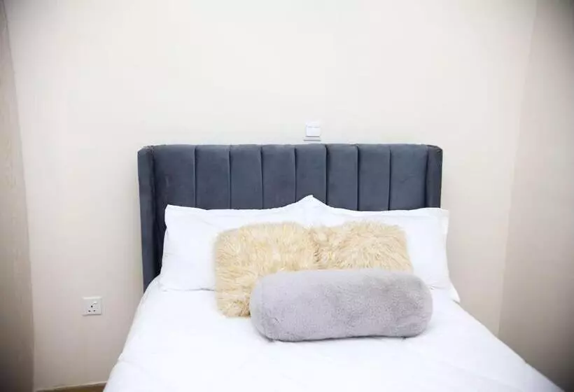 تختخواب و صبحانه Odyssey Homes