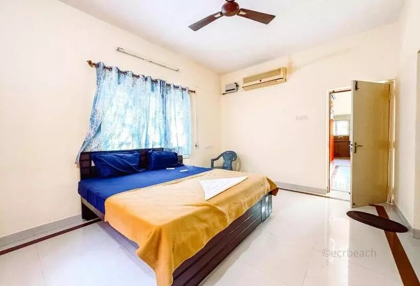 Hotelli Moonwalk Beach House