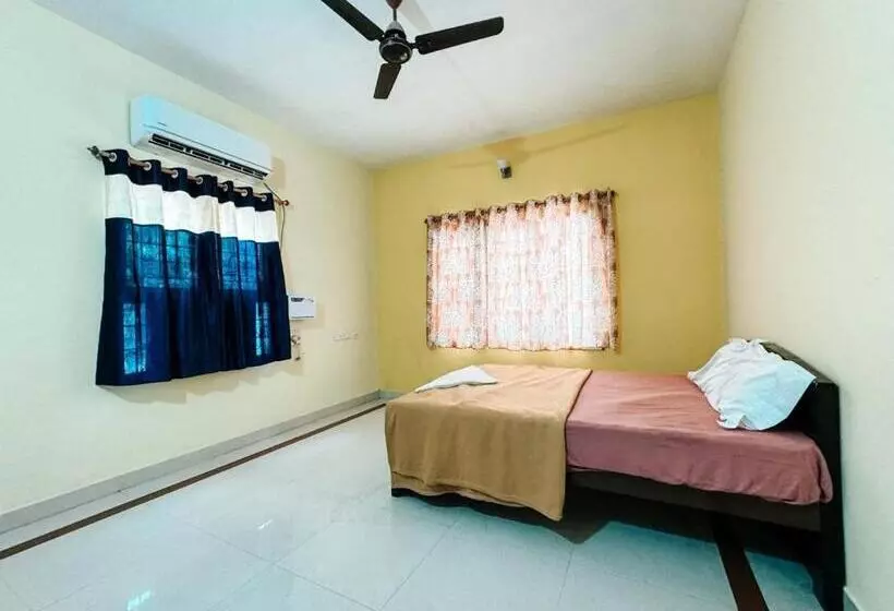 Hotelli Moonwalk Beach House