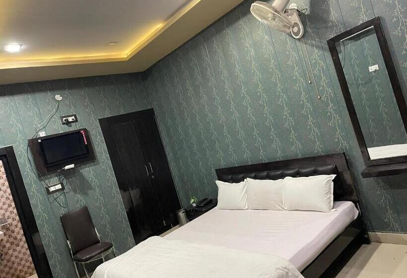 ホテル Maya Shyam