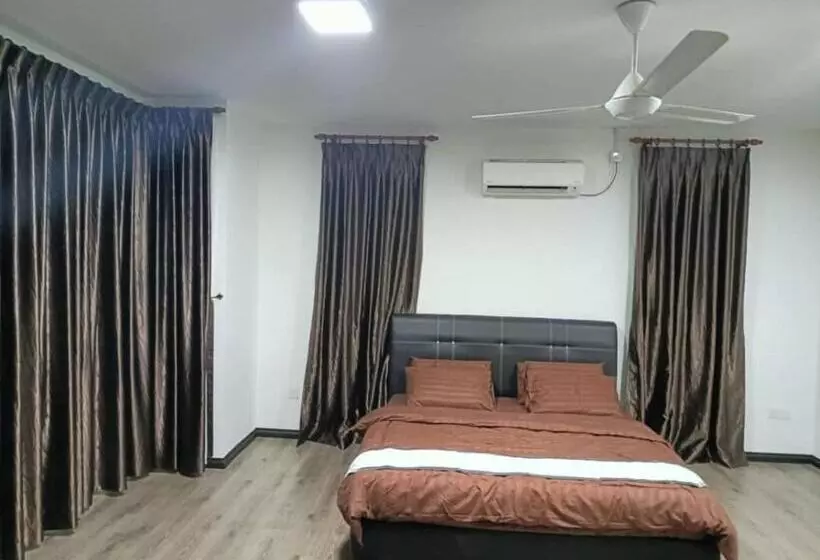 Hotelli Oyo 90965 Lakut Valley Homestay