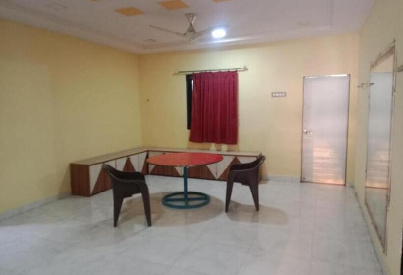 Hotel Samundra Pool Resort