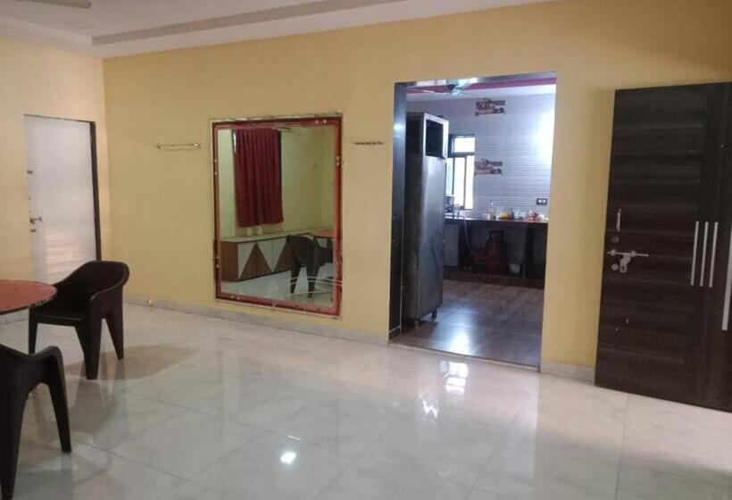 Hotel Samundra Pool Resort