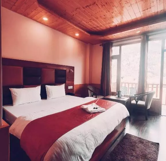 ホテル Seven Heaven Manali Scenic Mountain View Luxury Villa, Manali