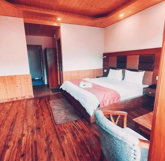 ホテル Seven Heaven Manali Scenic Mountain View Luxury Villa, Manali