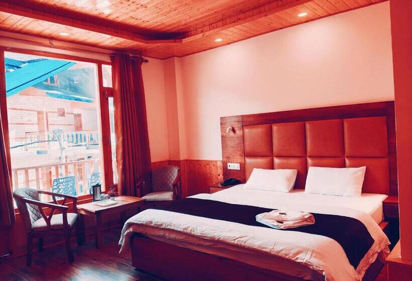 호텔 Seven Heaven Manali Scenic Mountain View Luxury Villa, Manali