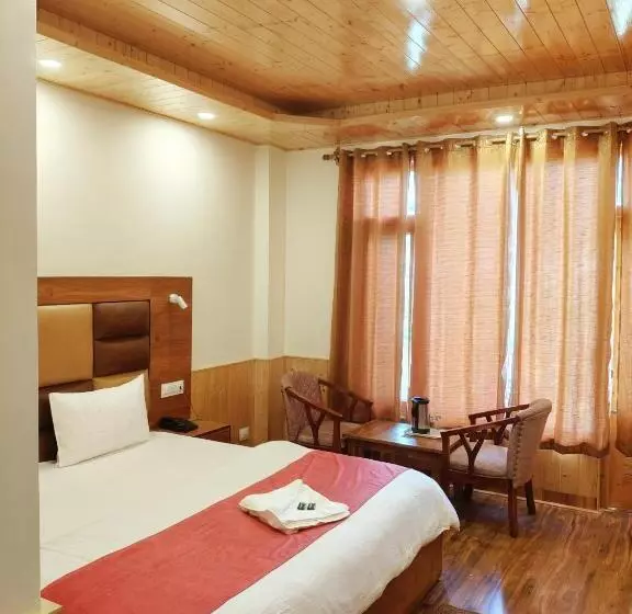 ホテル Seven Heaven Manali Scenic Mountain View Luxury Villa, Manali